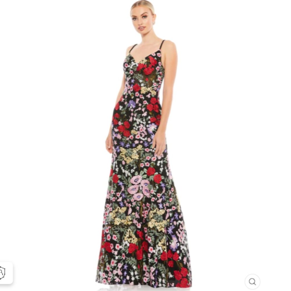 FLORAL EMBROIDERED LACE SWEETHEART GOWN Size 0 COLOR — Black Multi New With Tags